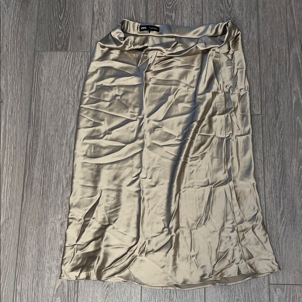 Zara Women's Beige Midi Skirt